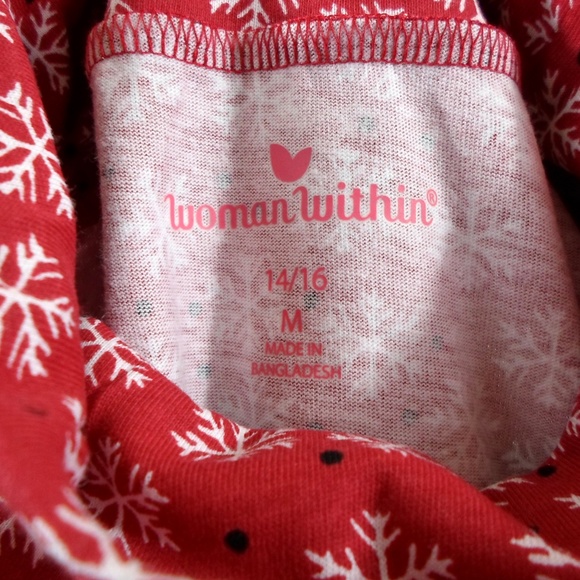 Red Snowflake Turtleneck - Picture 8 of 8